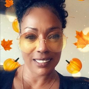 Meet your Posher, Leslie